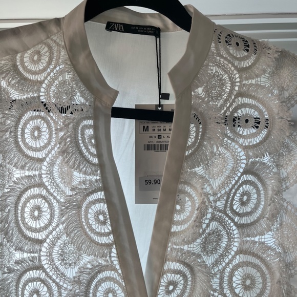 NWT Zara 2022 season white blouse, eyelet lace - Picture 2 of 2